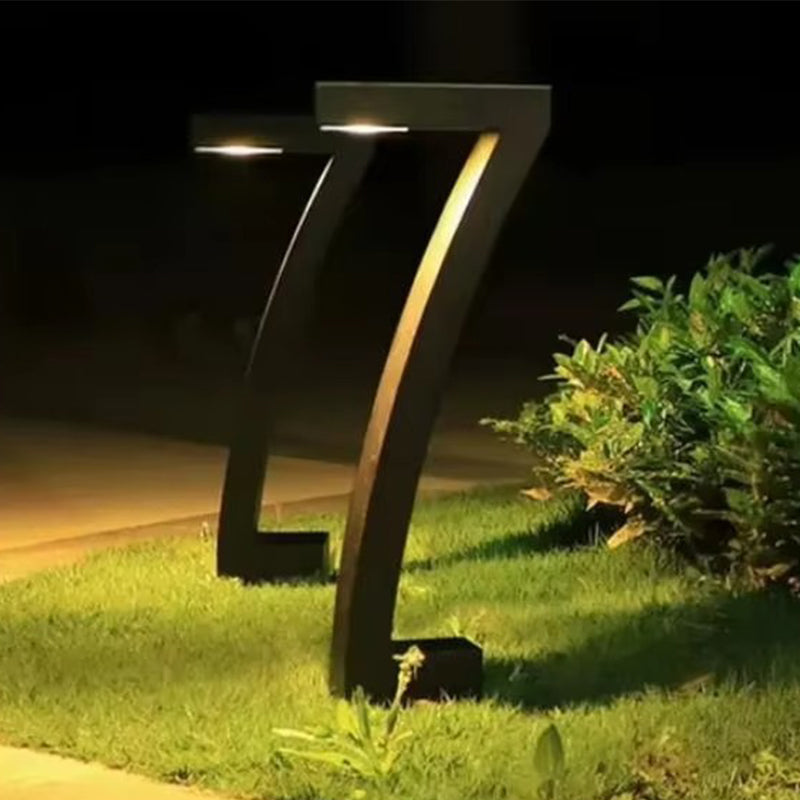 💡 Napelemes kerti lámpa – kreatív design, nulla áramszámla! ☀️✨ Éjszakánként varázslatos fényt ad a kertednek. Raktáron, utánvéttel! 📦