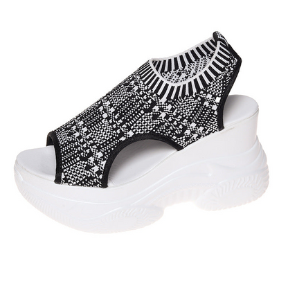 👡 Női Szandál Ferde Sarokkal – Nyitott Orr & Komfort | Elegáns & Stabil – Tökéletes Választás Nyári Napokra ☀️🌸✨