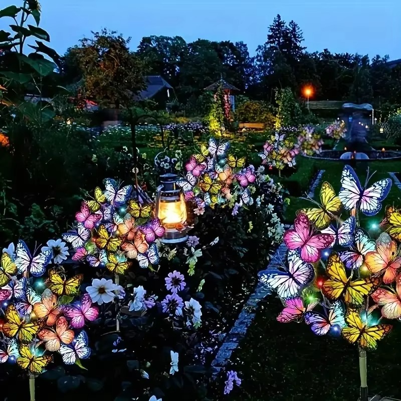 💖 Varázslatos Kerti Hangulat! Színes Napelemes Pillangó Fények | 8 RGB Szín, Automatikus Villogás - Tökéletes Ajándék, Esküvő, Bulidísz 🌈🎁