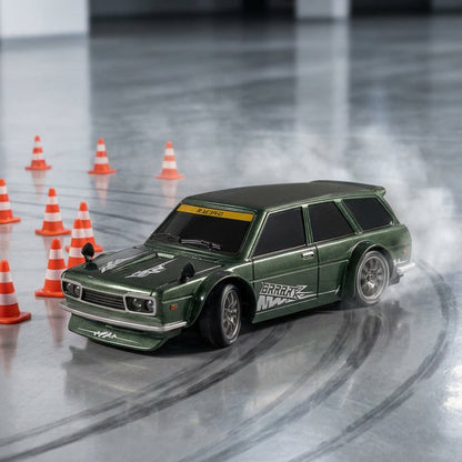 1:24-es RC Drift Autó | Profi Drift Készlet LED Világítással & Akkuval - Gyors Drift Művészet 🏁