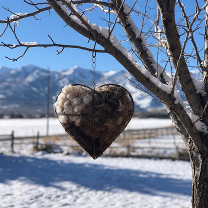 🐦 Biztonságos Fészkelőhely Madaraknak! Kézzel Gyártott Szív Formájú Madárlak | Téli Menedék, Természetes Anyagok - Otthont Ad a Kert Madarainak 🏡❤️