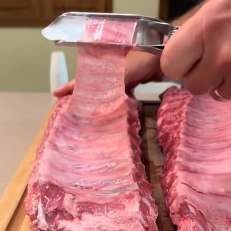 ✨🥩 Rozsdamentes acél BBQ borda nyúzó – perc alatt tökéletesen megtisztítja a bordákat! Nem csúszik, nem vágja meg a kezed. Platás utánvéttel!