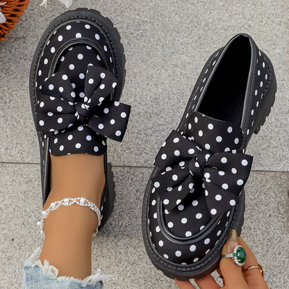 🎀 Női pöttyös, masnis, vastag talpú loafer – csinos, kényelmes, egész nap viselhető! 👡✨ Utánvéttel!
