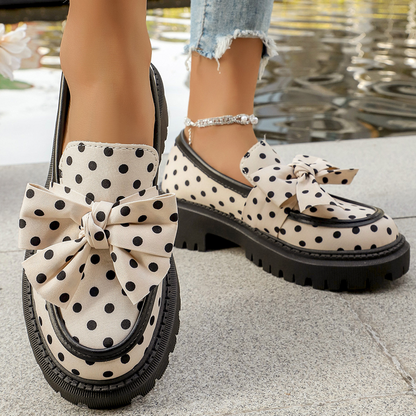 🎀 Női pöttyös, masnis, vastag talpú loafer – csinos, kényelmes, egész nap viselhető! 👡✨ Utánvéttel!