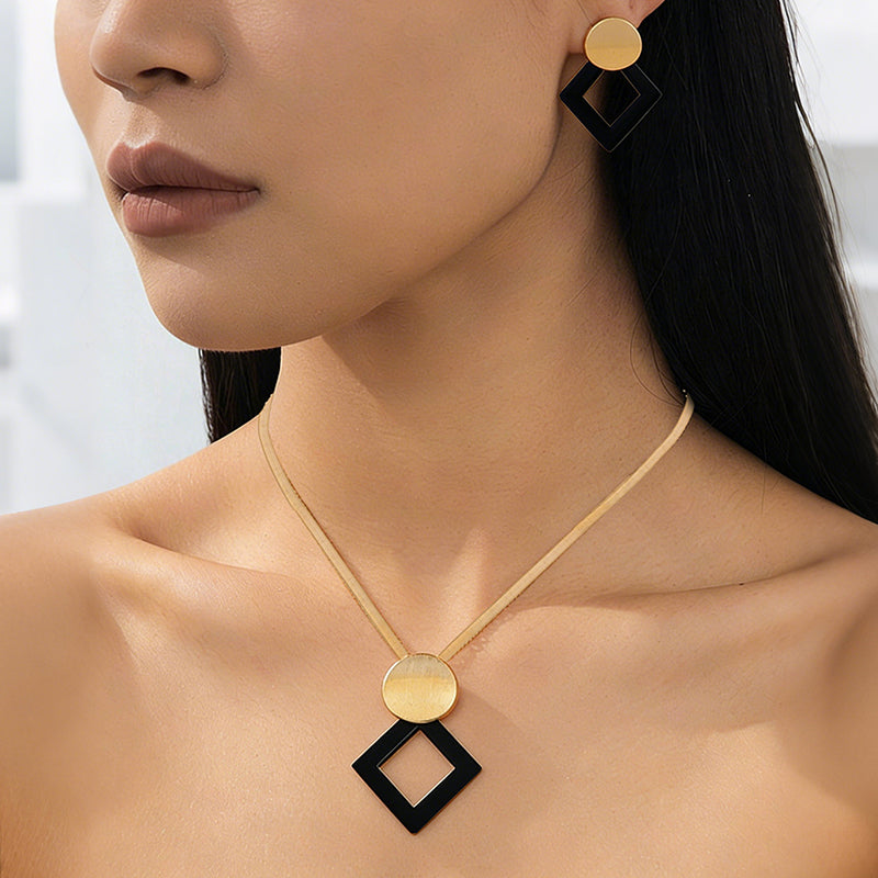 ✨ Modern chic nyaklánc és fülbevaló szett – stílusos ékszer, minden alkalomra! 💎 Raktáron, platás utánvéttel!